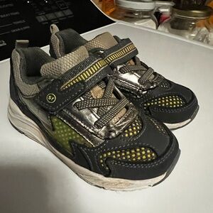 Stride Rite light up toddler sneakers toddler 8